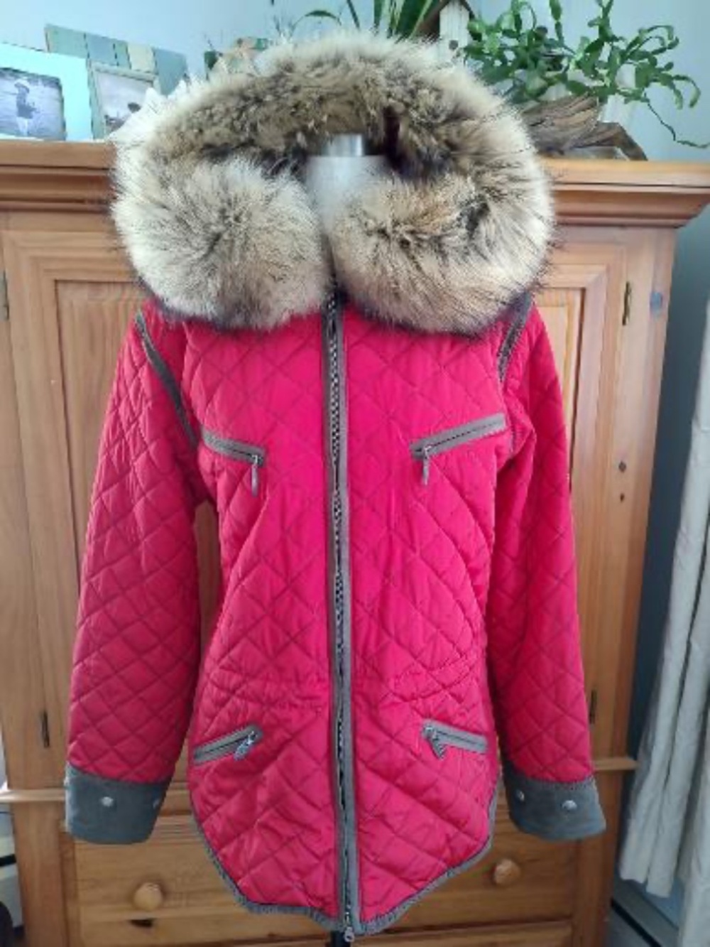 M. MILLER Red Quilted Insulated Kristene Ski Jacket Fur Hood ~ M